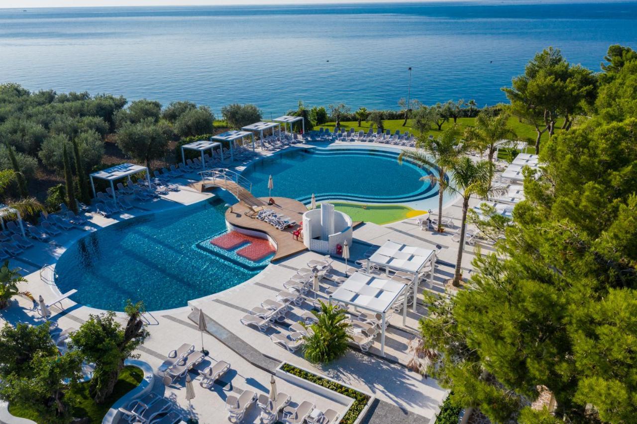 Villaggio Baia Del Monaco Manfredonia Exterior foto